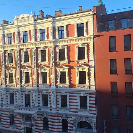 Golden Palms Apartment In The City Centre Riga Dış mekan fotoğraf