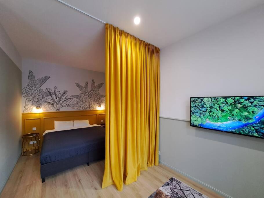 Golden Palms Apartment In The City Centre Riga Dış mekan fotoğraf